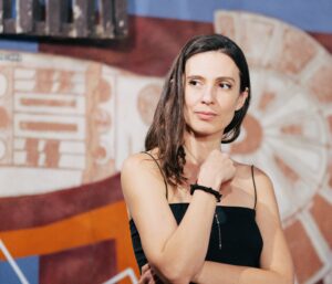 Iulia Hau